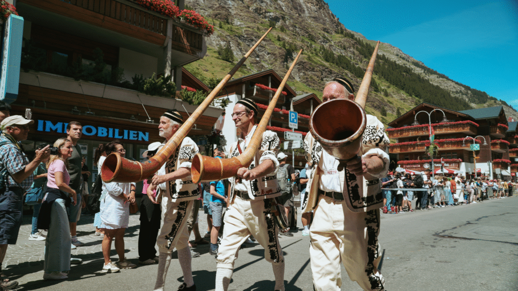 How to Plan a Culturally Immersive Travel Experience: Discover Authentic Connections and Local Insights